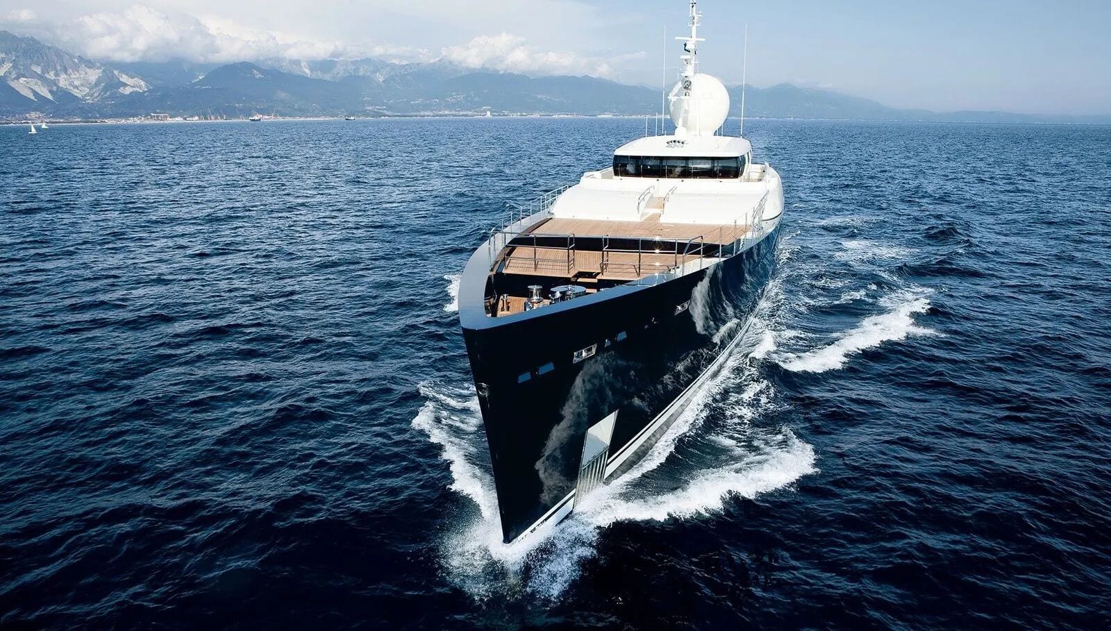 Galileo — expedition yacht charter