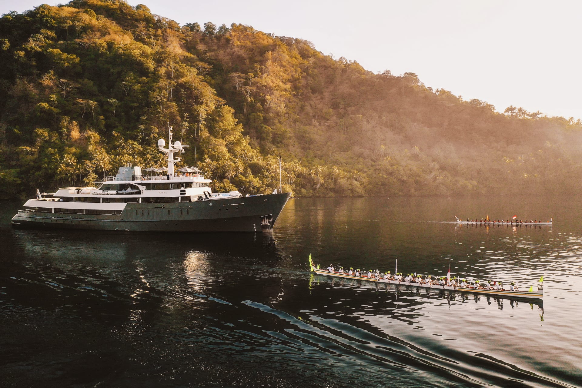 Aqua Blu — motor yacht charter in Komodo & Raja Ampat