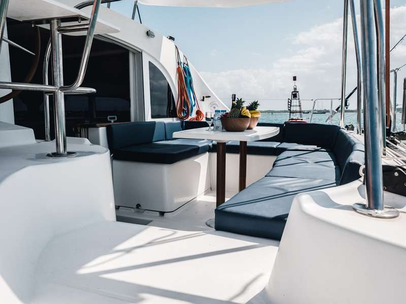 Catamaran Lagoon 11 4