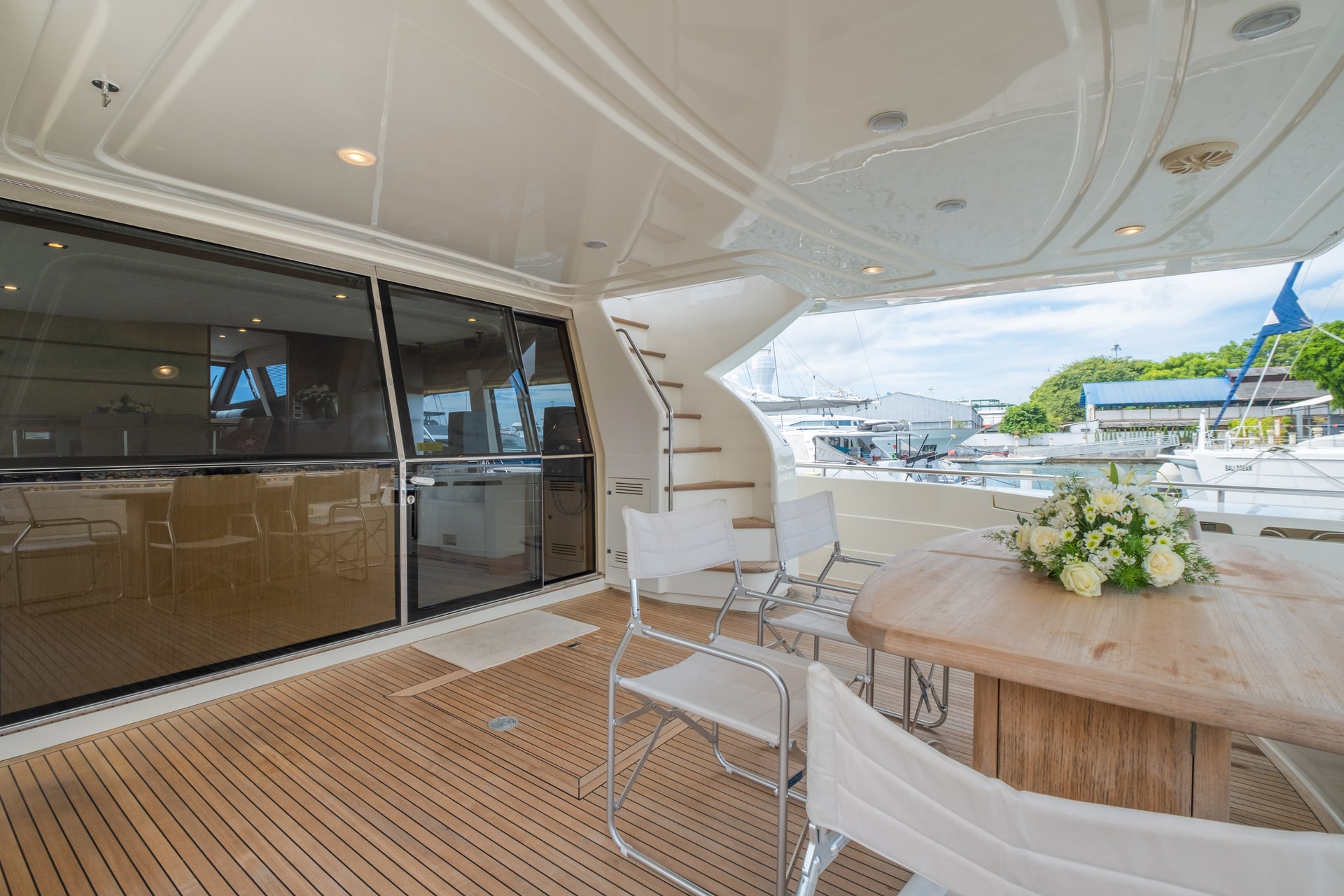Ferretti 780 8