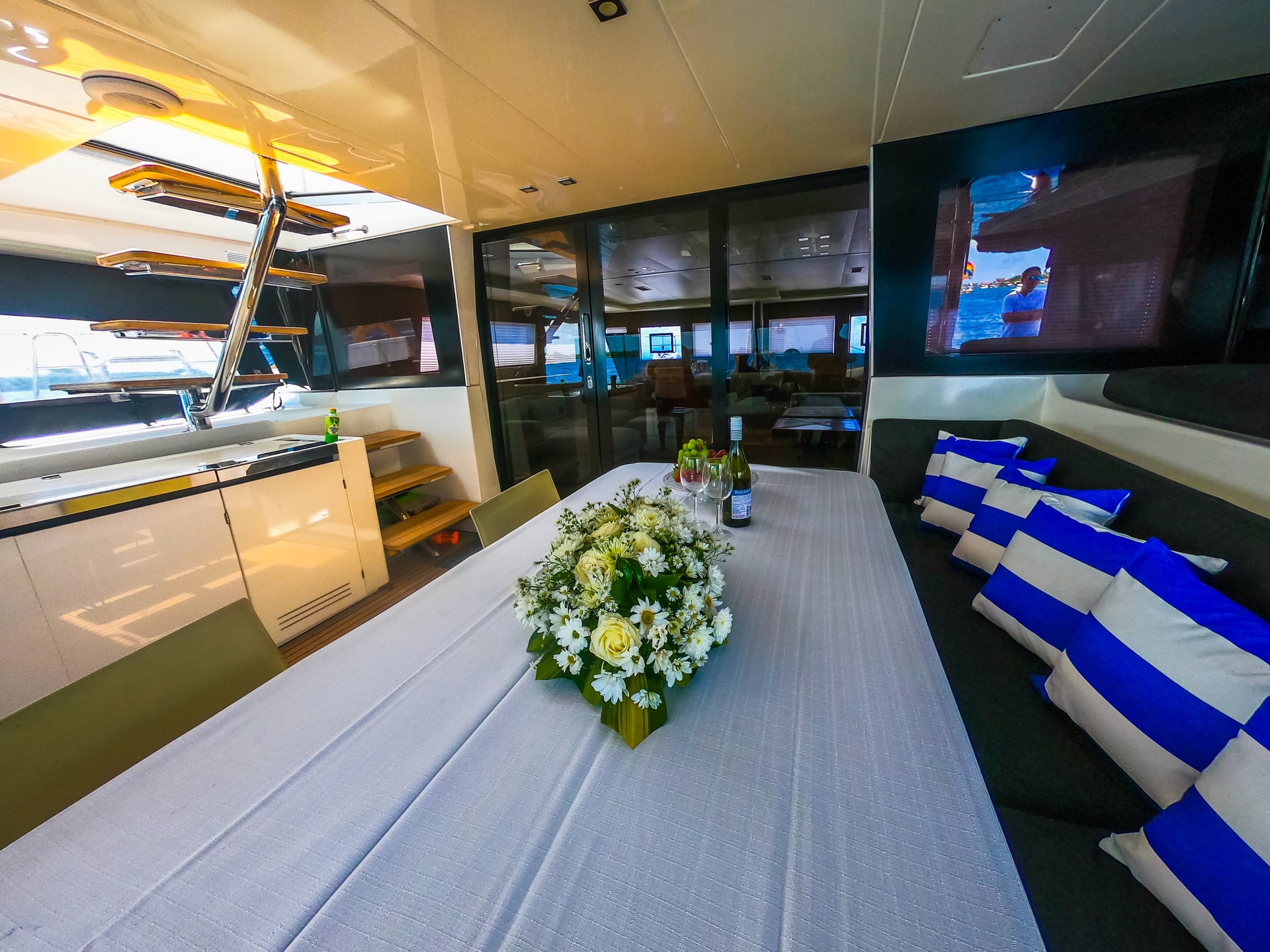 Catamaran Lagoon 620 4