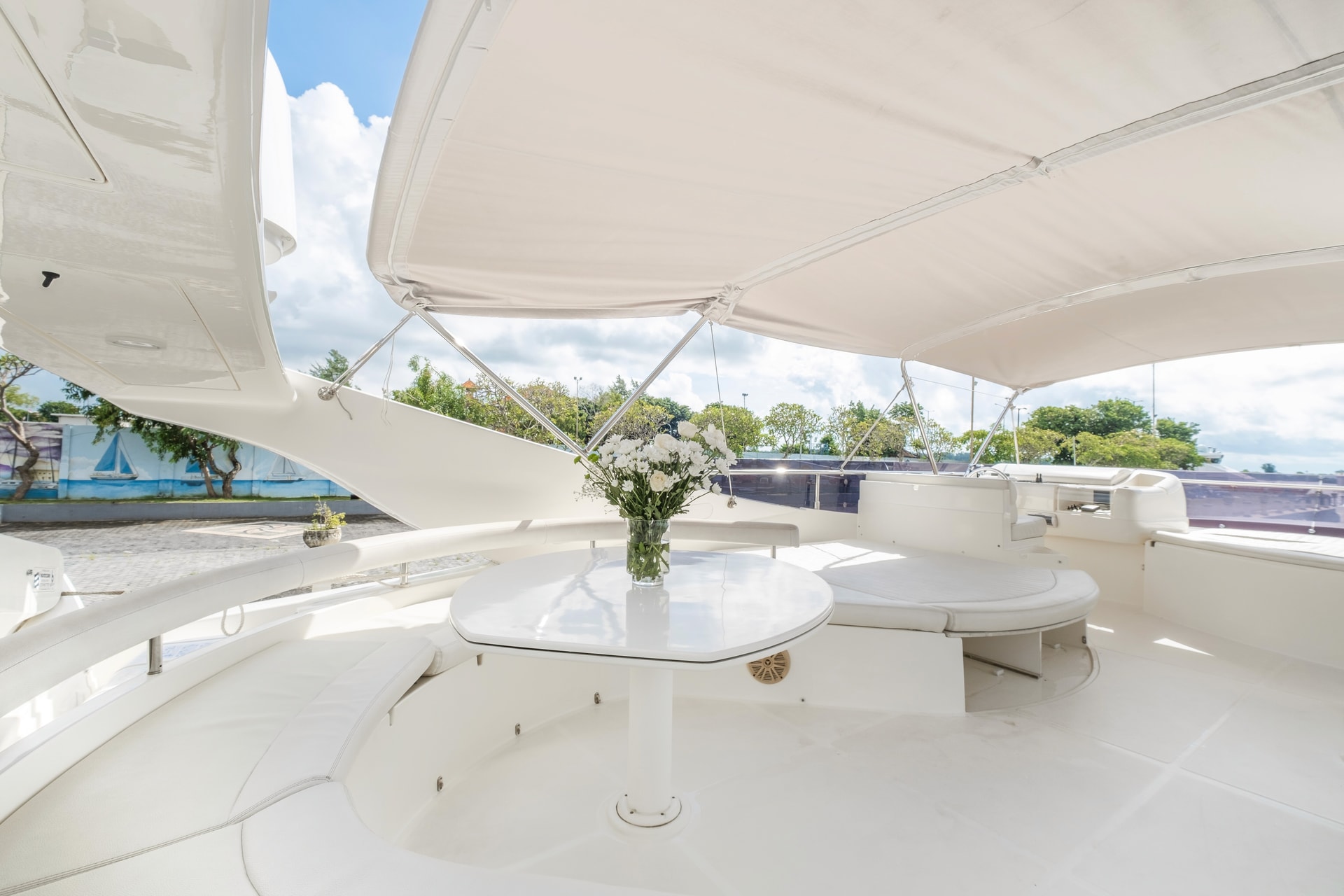 Ferretti 780 7