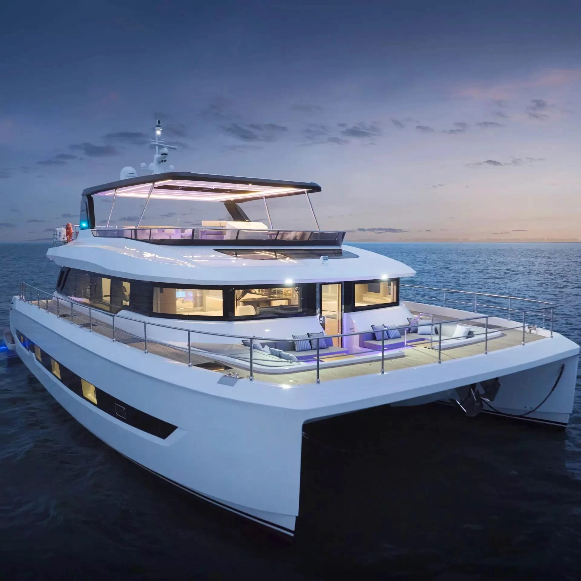 Heysea 75 — motor yacht charter in Bali & Nusa Penida