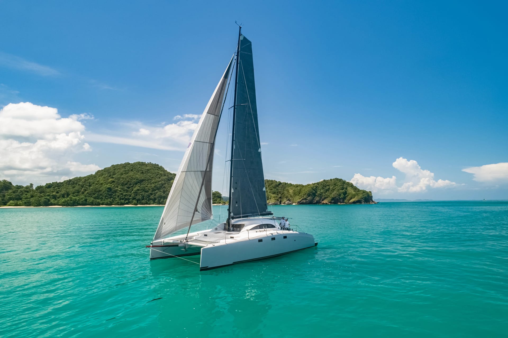 Catamaran 42 — catamaran yacht charter in Phuket